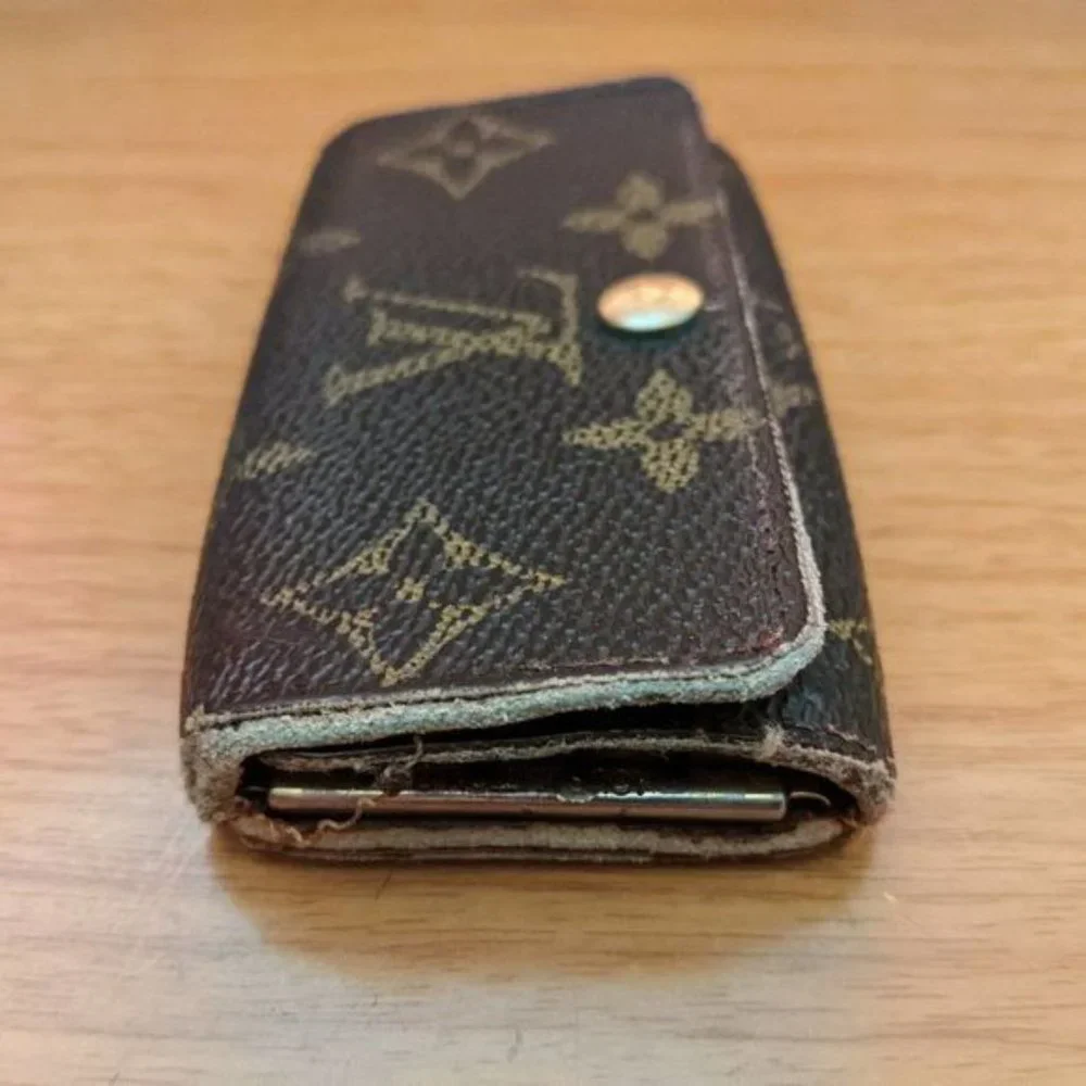 Louis Vuitton Monogram Key Holder/Wallet #1244💥PRICE DROP💥